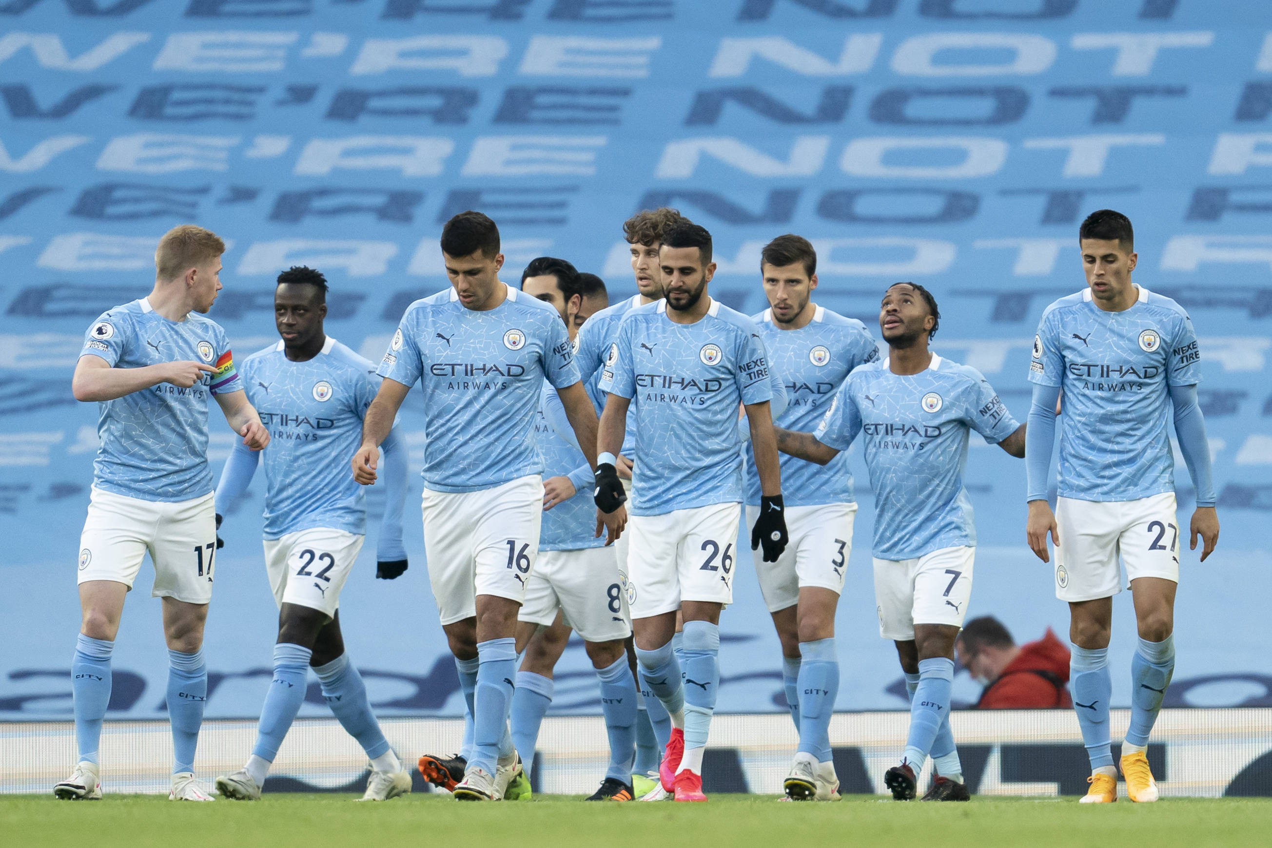 定而庄重的 定而庄重的